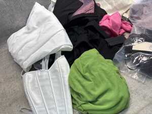 Group of women's clothing size small - 4
