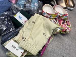 Group of girls' clothing size 6-8 - 4