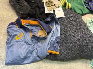 Group of men's clothing size large - 4