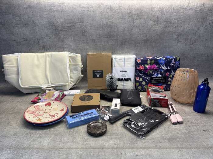 Group of homewares