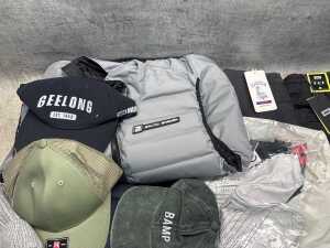 Group of men's clothing size small - 4