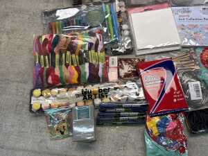 Group of arts and craft items - 3