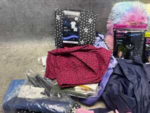 Group of teen girls' clothing sizes 10-16 - 4