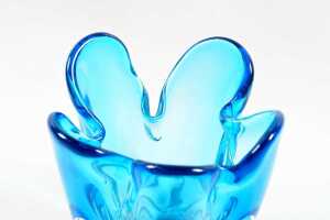 Mid-century art glass vase in blue - 2