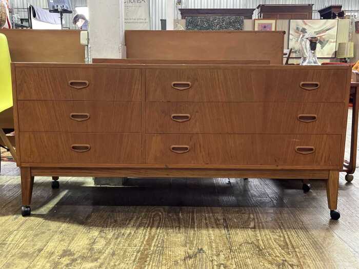 Mid-century teak chest of drawers or dressing table
