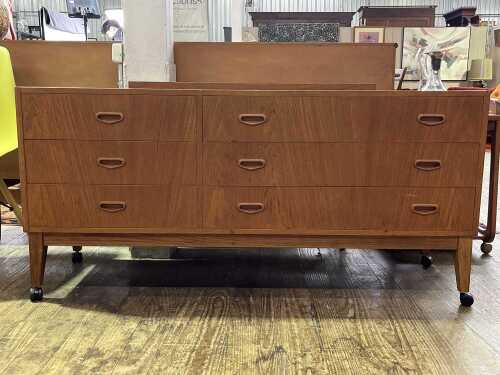 Mid-century teak chest of drawers or dressing table