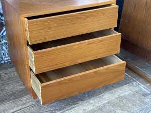 Mid-century teak bedside - 2