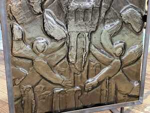 Brutalist glass panel - 2