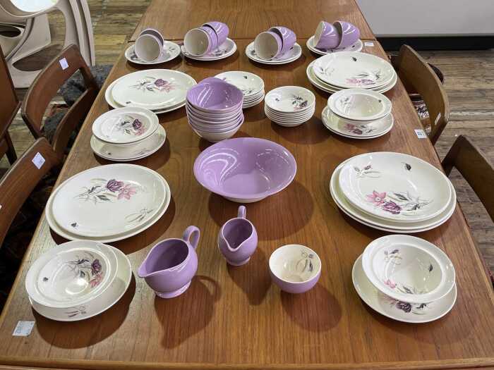Myott 'Rosamunde' mid-century dinner setting for six