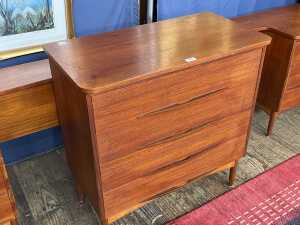 Mid-century teak chest of four drawers - 2