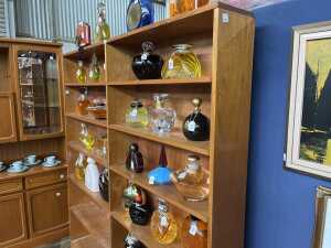 Mid-century blackwood bookshelf - 2