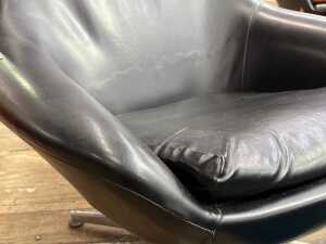 Danish Deluxe 'Anita' mid-century swivel armchair - 5