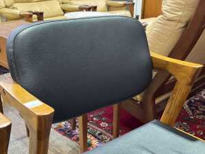 Pair of replica Kai Kristiansen Model 42 chairs - 4