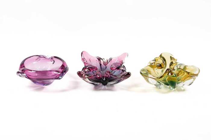 Three mid-century art glass bowls/ashtrays