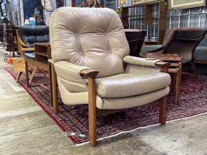 Tessa T21 armchair