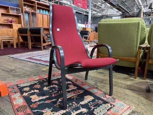 Kurva lounge chair