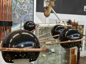 Pair of contemporary pendant lights - 4