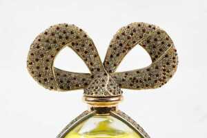 White Diamonds by Elizabeth Taylor large factice (shop display) glass perfume bottle - 2