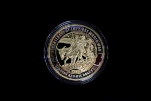 Centenary of the First World War, Niue 2015 gold proof coin, 1oz.
