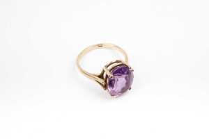 An amethyst ring in 9 carat yellow gold - 2