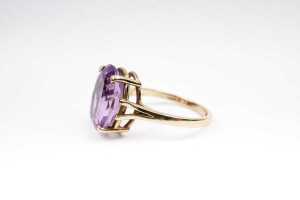 An amethyst ring in 9 carat yellow gold - 3