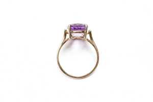 An amethyst ring in 9 carat yellow gold - 4
