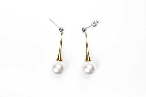A pair of South Sea pearl drop earrings in 18 carat two tone gold