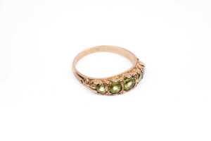 A peridot ring in 9 carat yellow gold - 2