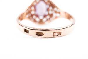 A synthetic purple sapphire ring in 14 carat rose gold. - 5