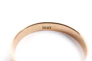 An antique wedding band in 15 carat yellow gold - 4