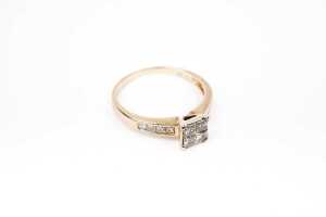 A diamond ring in 9 carat yellow gold - 2