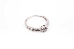 A diamond ring in 18 carat yellow gold - 2