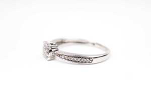 A diamond ring in 18 carat yellow gold - 3