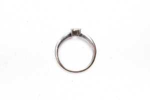 A diamond ring in 18 carat yellow gold - 4