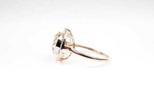 A citrine and diamond ring in 9 carat yellow gold - 3
