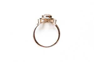 A citrine and diamond ring in 9 carat yellow gold - 4