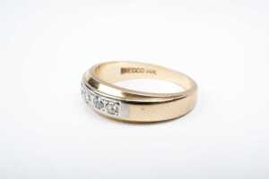A diamond band in 14 carat yellow gold - 3