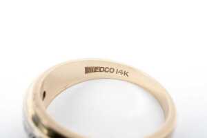 A diamond band in 14 carat yellow gold - 5