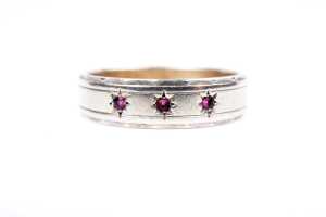 A ruby band in 9 carat white gold - 2