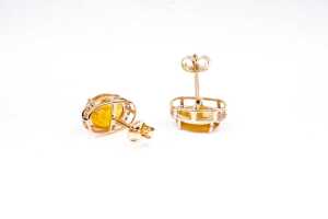 A pair of yellow sapphire and diamond earrings in 9 carat yellow gold - 3