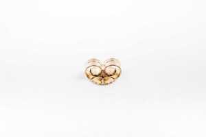 A pair of garnet and diamond earrings in 9 carat yellow gold - 5