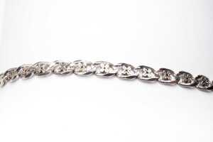 A fancy link bracelet in 9 carat white gold - 3