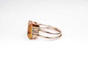 A citrine and white topaz ring in 9 carat yellow gold - 3