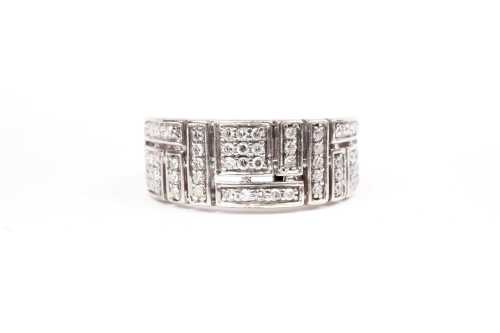 A diamond ring in 9 carat white gold