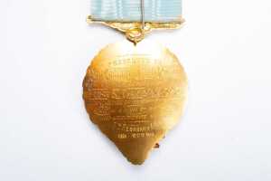 An antique Masonic medallion dated 1871, in 18 carat gold - 3
