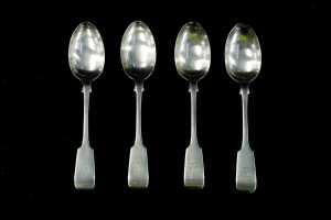 Set of four Victorian English sterling silver teaspoons, weight 93g