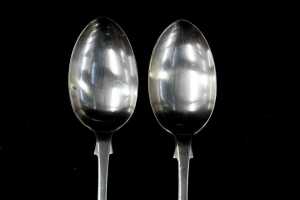 Set of four Victorian English sterling silver teaspoons, weight 93g - 3