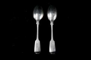 Set of four Victorian English sterling silver teaspoons, weight 93g - 4