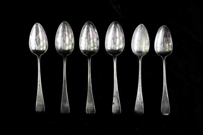 Six Georgian English sterling silver spoons, 1801/1802, weight 195g