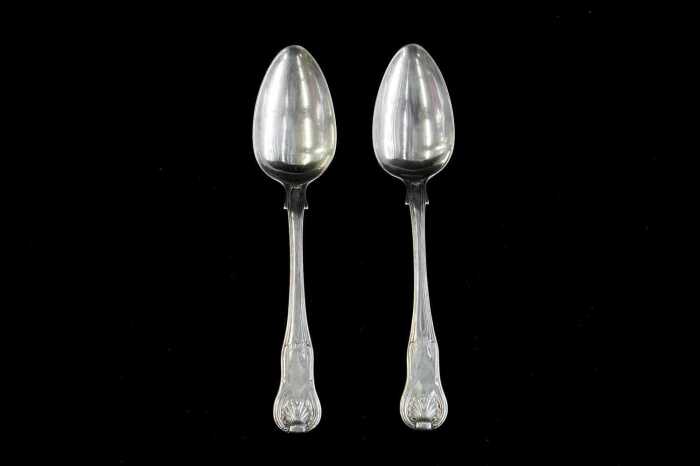 Pair of Georgian sterling silver tablespoons, weight 198g